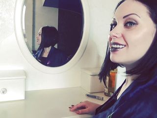 Goddess Misha Goldy: Серебряные губы соблазняют