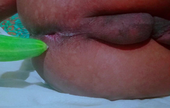 Renata Himalaya: Gurke reiÃ1/4r mein arschloch