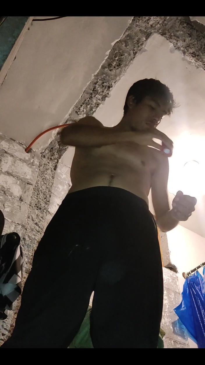 AlexAlejandro13: Давай, я запрошую тебе переодягнутися в туалет разом, гаряча мастурбація та мастурбація