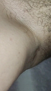 Sex oralny w stylu pieska, owłosione cipki zalana spermą