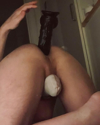 My cursed hole: Obrovské dildo