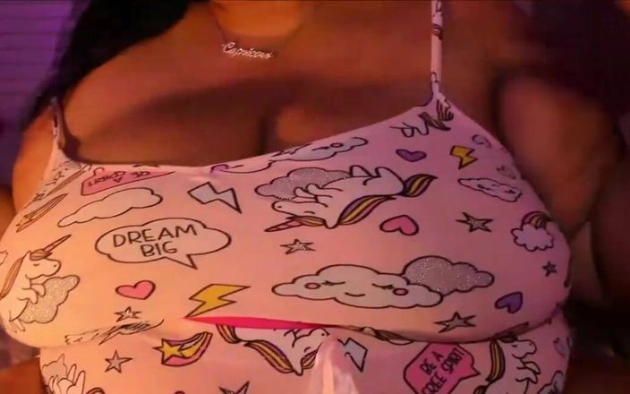 Josie4yourpleasure: LIVE CAM 09 января 2021, задница раздвинула и соблазняет киску дилдо.... также немного разговоров ботаники. lol WagonWednesday