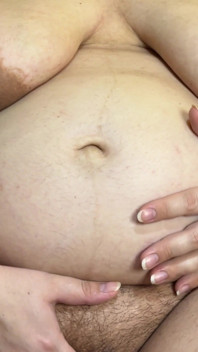POV - těhotná manželka se vrací ke svému paroháčskému manželovi po creampie sexu s cizincem - Mléčná Mari
