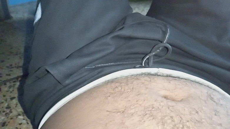 Hungry cliff: Je suis un Indien qui baise sa copine gay