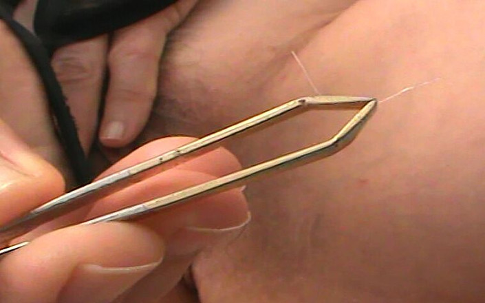 Brazilian_Miss: Fetish lilin pantat dan rambut memek sedang dicukur