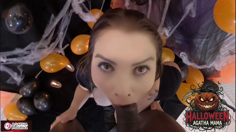 Agatha Mama: 阿加莎妈妈在 BBC 上操巴西熟女的万圣节杰克灯