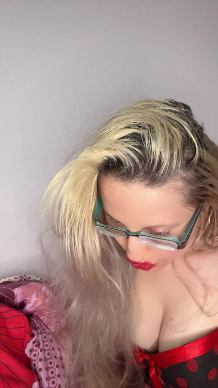 FinDom Goaldigger: Bimbo chica o chico transformación