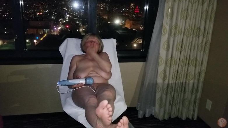 MarieRocks: GILF masturbates over the city, Part1