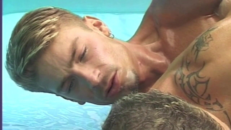GAY VINTAGE PORN: Klasik porno, yüzme havuzunda seks