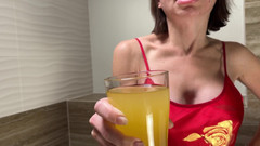 Mistress Mary: Ett glas min juice för din fusk