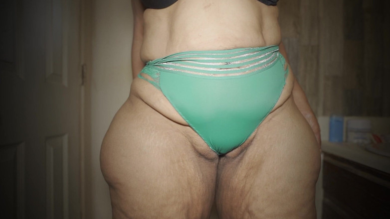 Sexpartyatl: Velký zadek phat ass anální královna předvádí svůj phat zadek