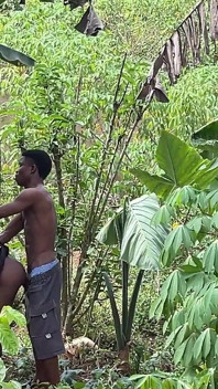 Hãy nhanh chóng để không ai bắt gặp chúng tôi (đằng sau hậu trường)
