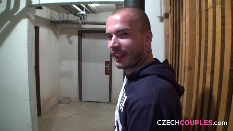Czech Couples: คู่รักเช็ก 4: สาวผมบลอนด์ที่มีประโยชน์และนมใหญ่