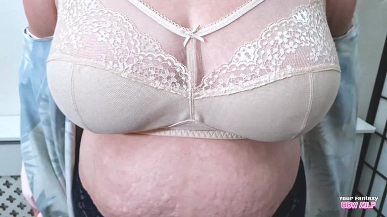 BBW_Wife: Teta má velká prsa v její velké podprsence (domácí manželka milf...