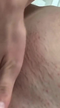 Masturbación coño ducha dormitorio
