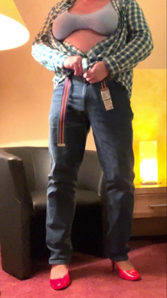 Nylon-Lottchen: Tvarování punčochám a džínů