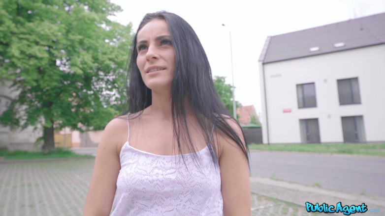 Public Agent: Agent - Lexi Dona miga swoją cipką i dostaje twarz pieprzona