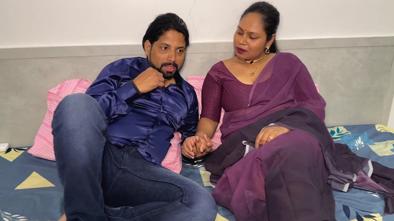 Pyari gudiya: 已婚丈夫在她没有家人时与前女友发生性关系