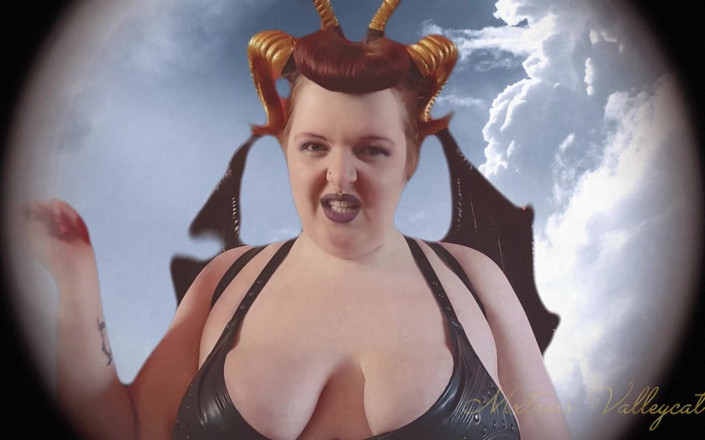 Mxtress Valleycat: Cosplay Day Drain