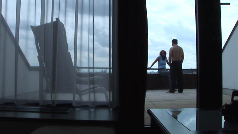Horny Taboo: Laten we onze nieuwe rondborstige stiefzus neuken!