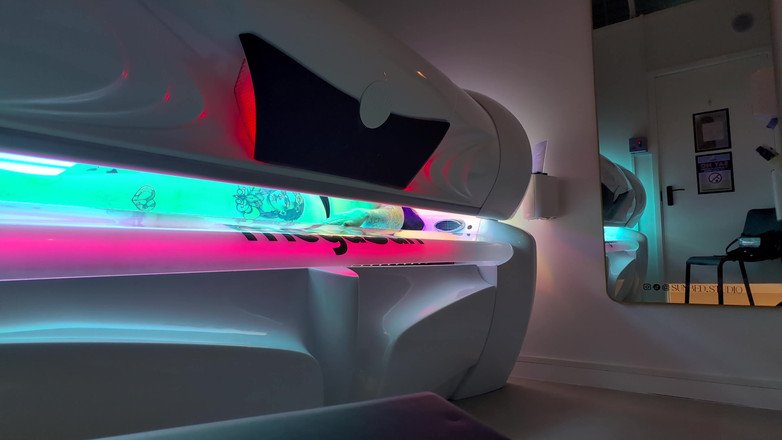Diana Von Rigg: Sunbed Full View
