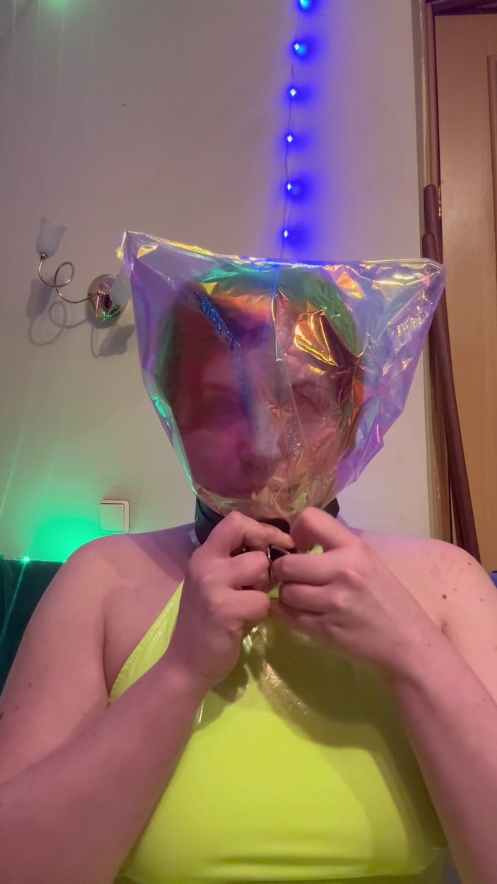 Elena917: Simkappa, plastpåse, silvertejp och nosklämma