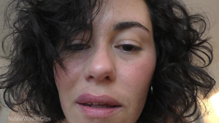 Natalie Wonder: Glitchy girlfriend-bot
