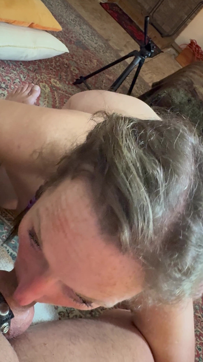 Bonewizzard69: Istri nakal ini suka banget, matanya yang aduhai, rambut dikepang
