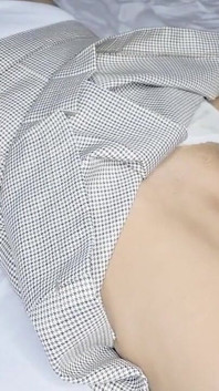18+ chica universitaria intercambia su cuerpo por calificaciones con el maestro