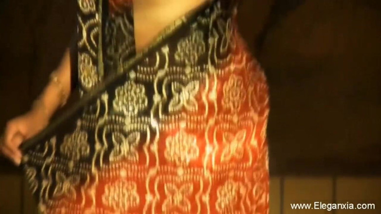 Eleganxia: Amazing Indian babe stripping