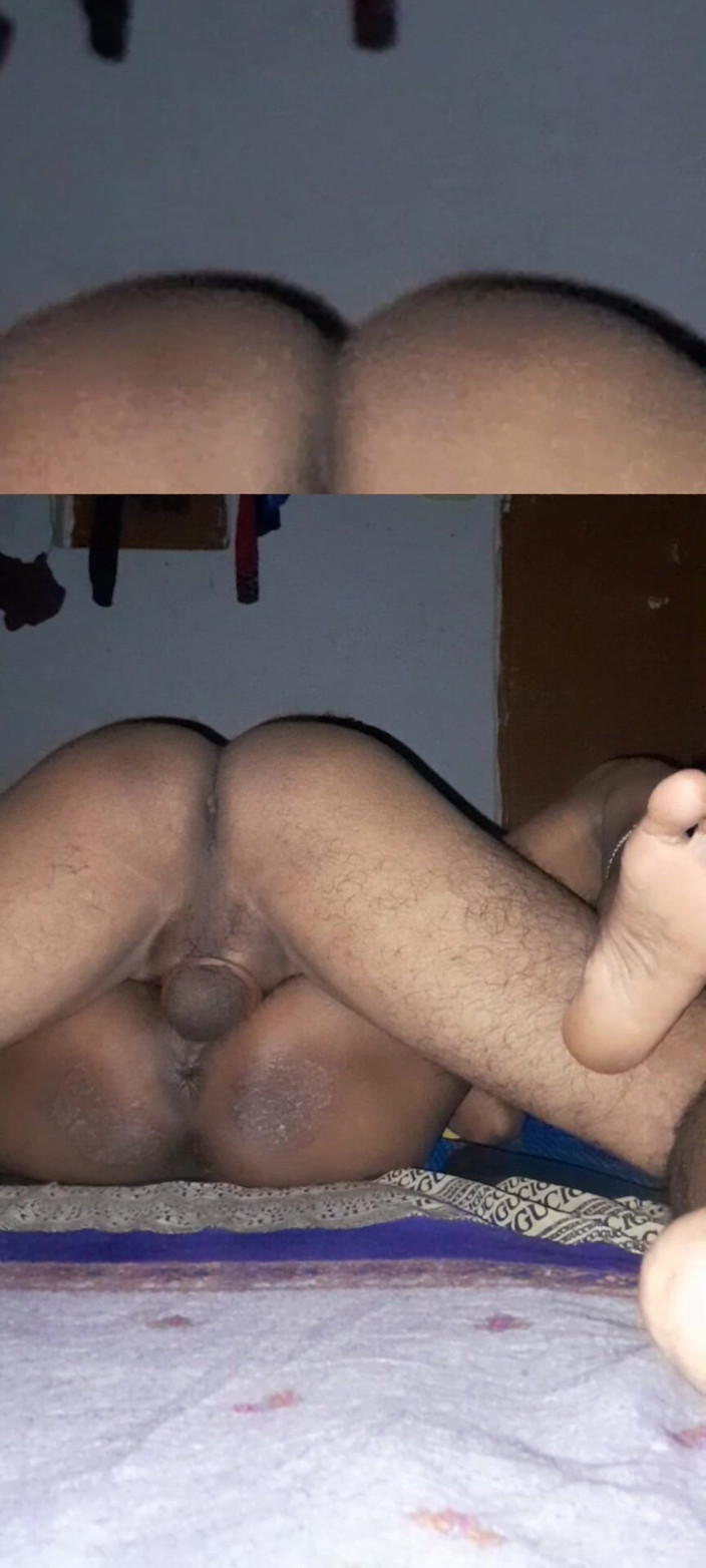 BhabhiNumber44: Vrouw schopte in haar kont