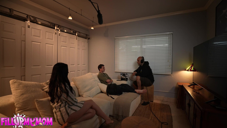 Fill Up My Stepmom: Ashlynn Taylor bts 第1部分