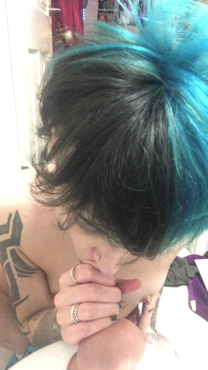 Glitter queen: Goth Solo Blue Hair Solo Niechlujny BJ