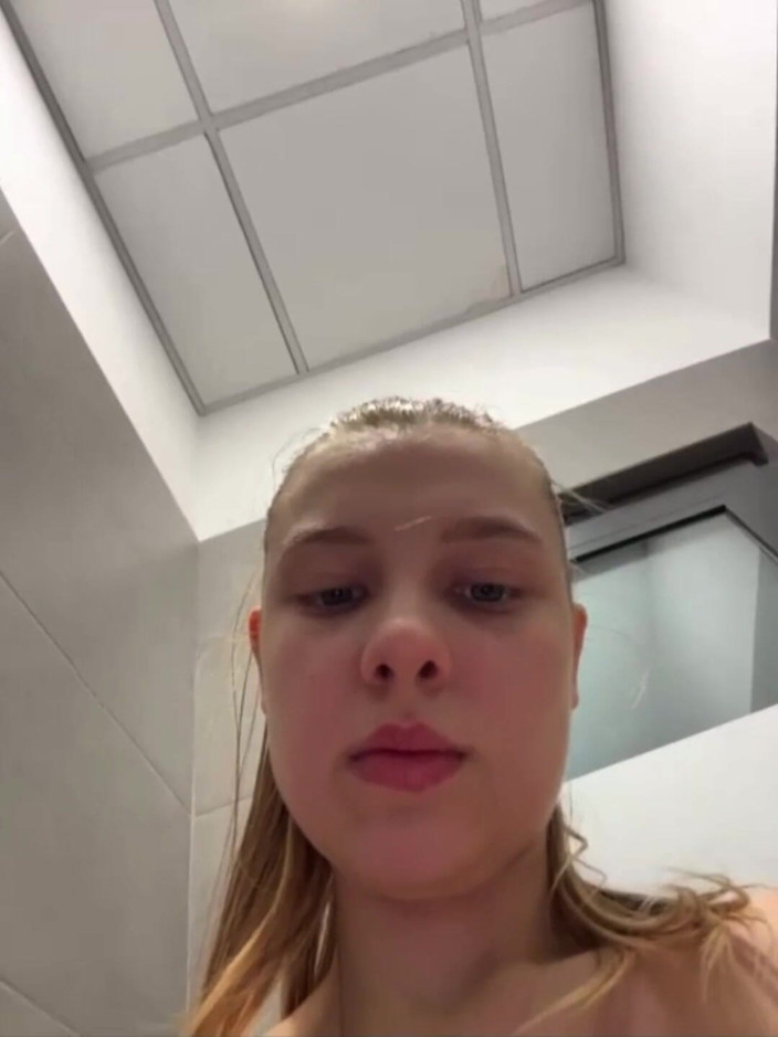 JuiceLussie: Anal Fucking in the Gym