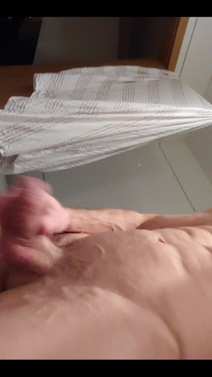 Boy jerking off: Im Home