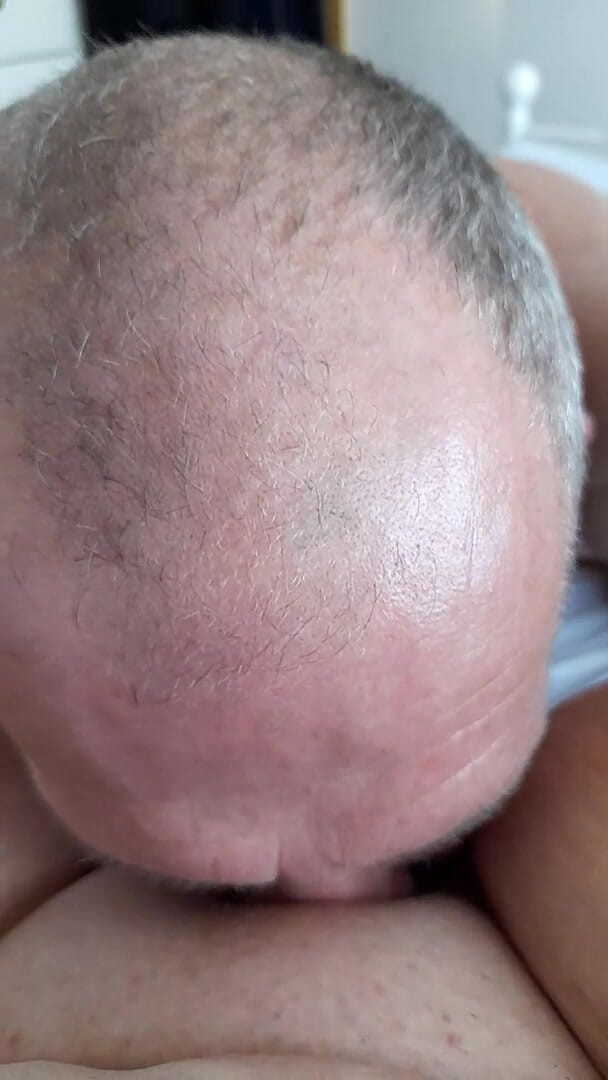 Uk Joolz: Filthy plumber makes me cum with his tongue