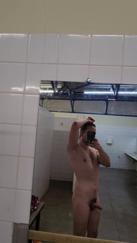 Mirroring Dick All Around