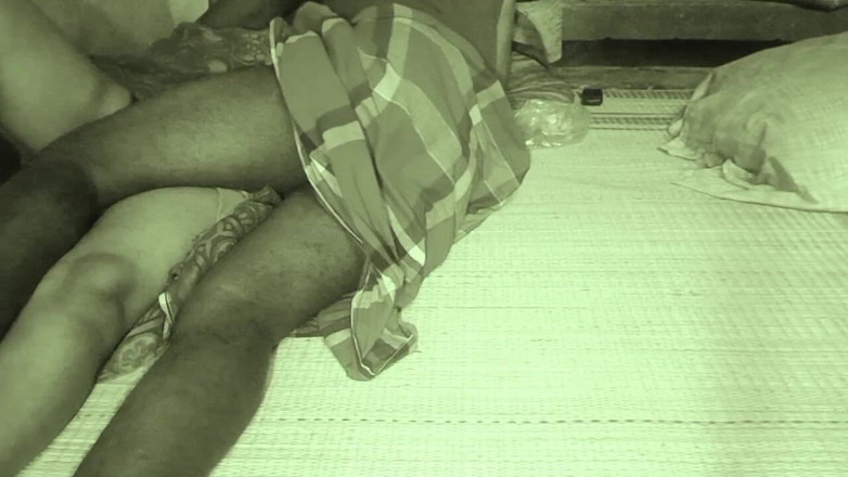 Priyanka314: Sexy romantika indického páru na vesnici