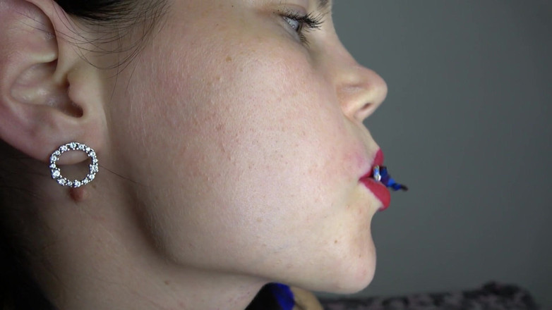 Anna Sky: Zeer langzame en sensuele reuzine Anna
