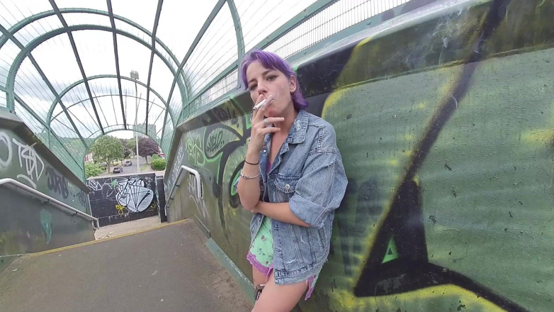VR smokers HD-2D Videos Only: Annabel Lee - merokok