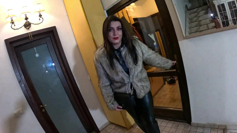 MILFy Calla: Luxury Fur &amp; Leather Fetish - Deepthroat, Double Cum &amp; Passionate Blowjob Ep. 326