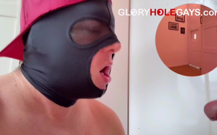 GLORYHOLEGAYS: 복종하는 하의 2 글로리홀에서 엄격한 게이 마스터를 만나다 - 순종이 더러워집니다