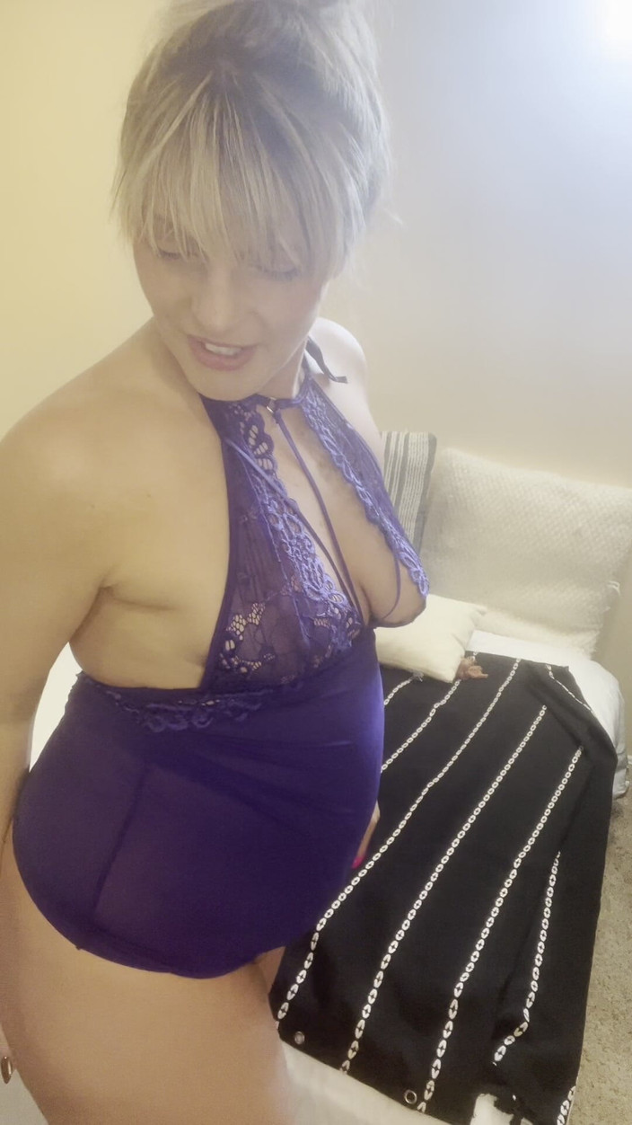 Ms. Whitney Lane: M0mmy trở nên mập mạp và âm hộ của cô ấy dành...