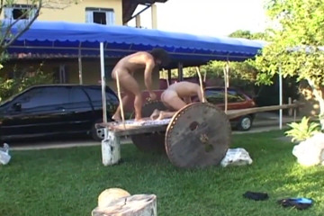 Gay 4 Pleasure: Heißer schwuler sex im garten