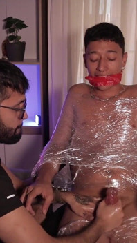 Sado-maso - tachinare twink sensibil Jacobo Torres cu ejaculare masivă și joc după spermă