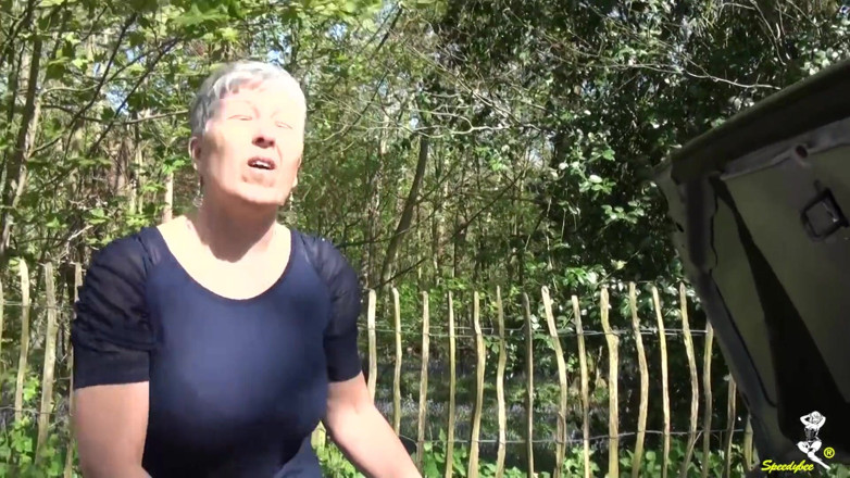 Dirty Doctors Clips: La macchina di savana