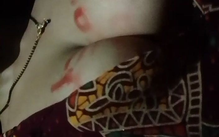 Soni sk: Solo con lápiz labial fetiche