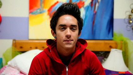 Lollipop Twinks: Artsy Twink dostane rozhovor