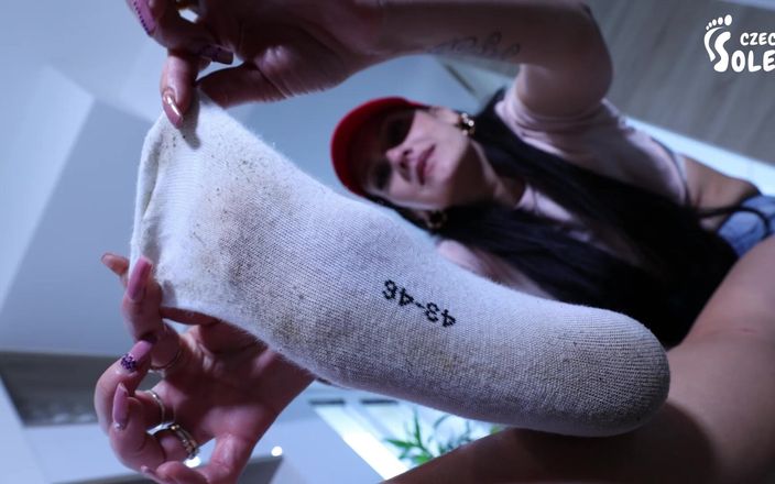 Czech Soles - foot fetish content: Вонючие ступни и носки в спортзале, инструкция по