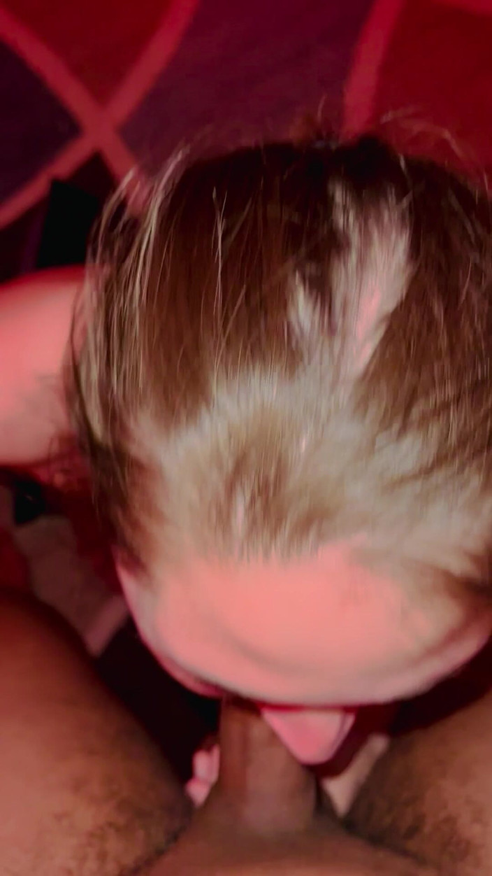 LuluLemons000: Lubię to, gdy jesteś szorstki z moim gardłem